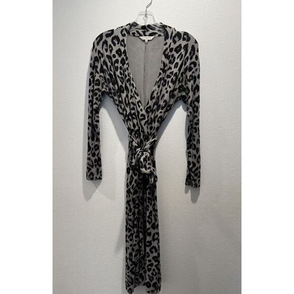 LK Bennett Dresses & Skirts - LK Bennett Size US6 Gray Black Leopard Print Long Sleeve Belted Dress READ